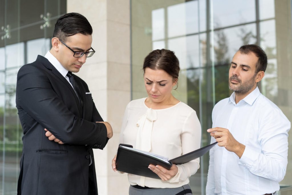 Employment lawyer explaining Nevada non-compete laws to an employee after leaving a job