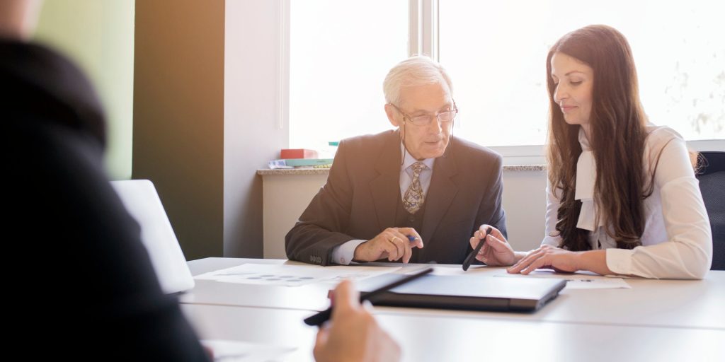 Nevada employee discussing meal and rest break rights with an employment attorney