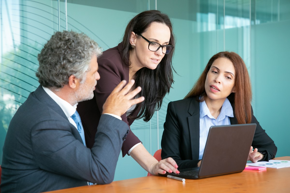 Employment attorney explaining Nevada at-will employment law to an employee