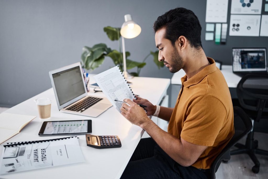 employee reviewing severance pay calculations and compensation terms in Nevada