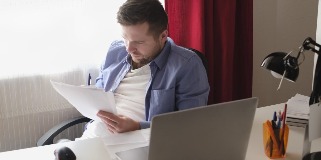 Employee reviewing the deadline for filing a retaliation claim in Nevada