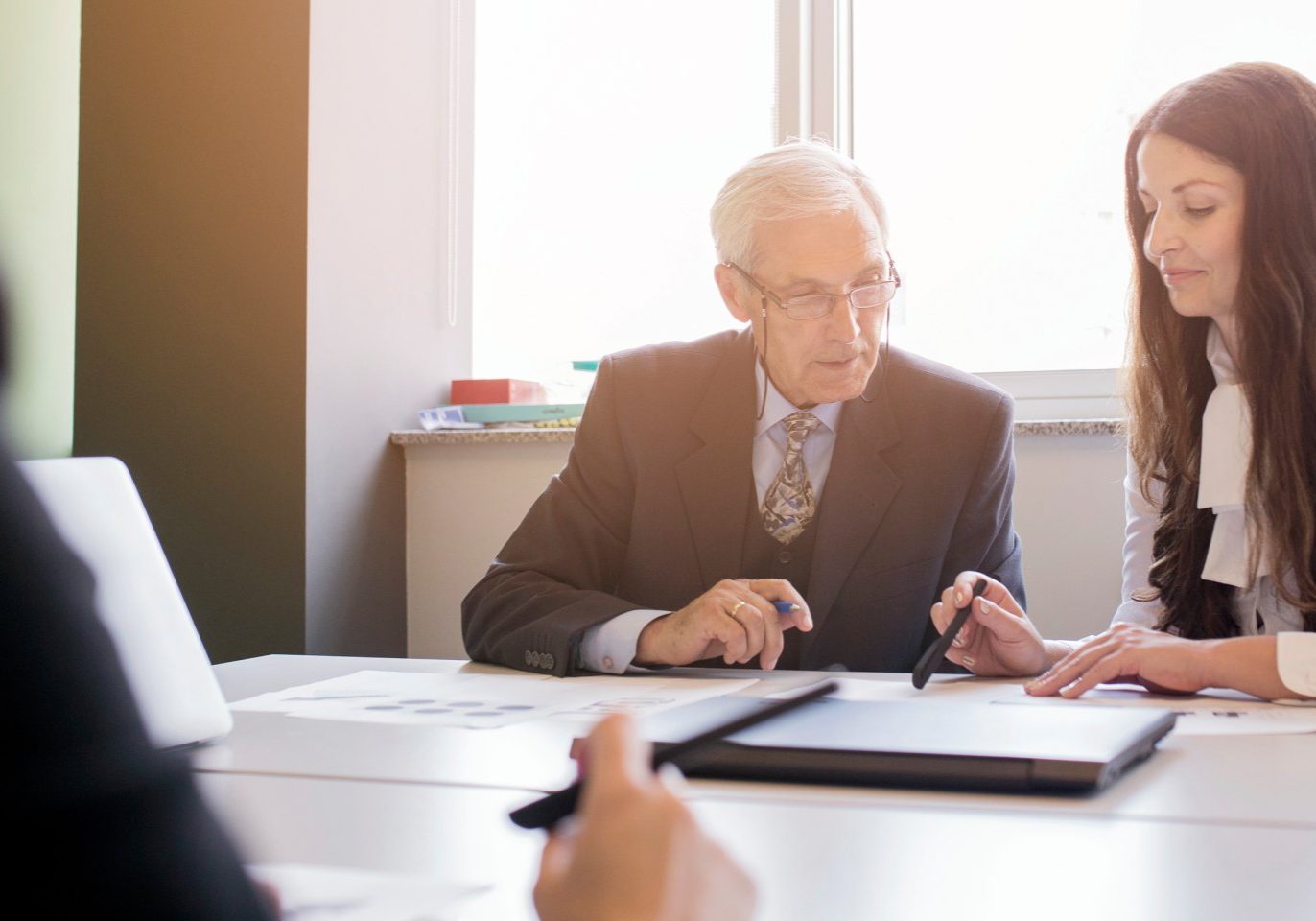 Nevada employee discussing meal and rest break rights with an employment attorney